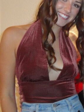 Le Lis One-Shoulder Ribbed Velvet Bodysuit in Rust